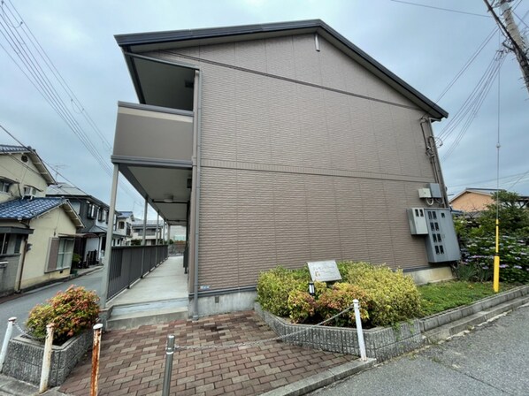 クレセントコートの物件外観写真